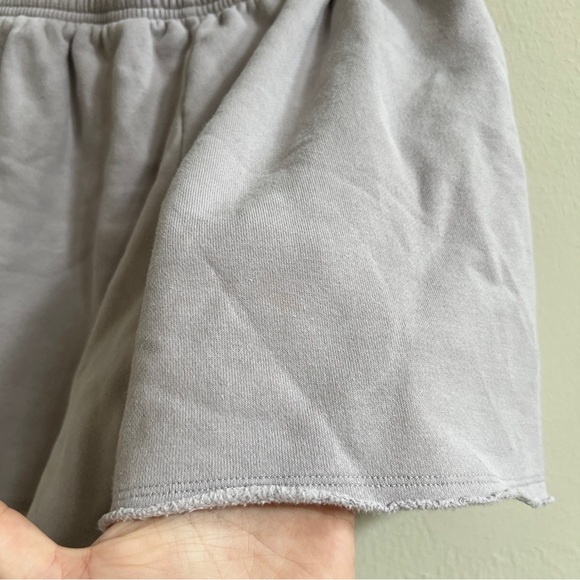 Alo Shorts - Picture 3 of 5